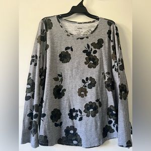 Women’s Sonoma long sleeve floral T shirt.